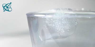 Ciensación experimento manos en la masa: Agua que flota y se hunde en agua ( química, física, agua, hielo, densidad, convección )